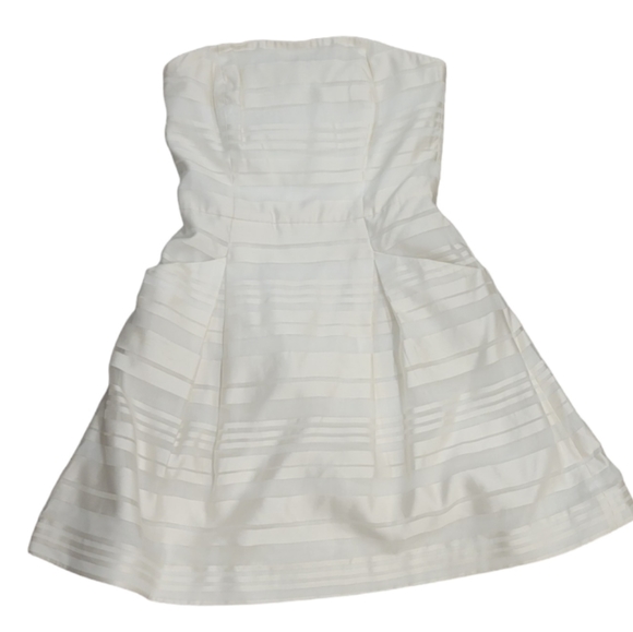 Lilly Pulitzer/Womens/White/Mini Dress/size0/XS/Bridal Shower/Strapless/Silk - Picture 2 of 6